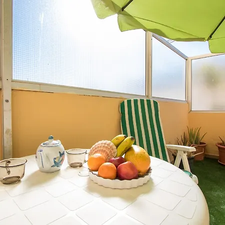 Angeles דירה ארונה